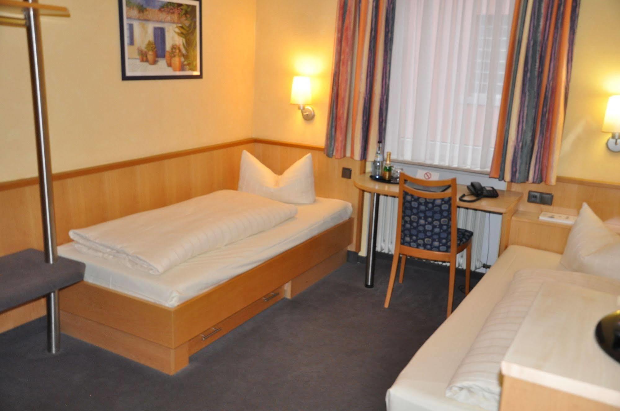 City Partner Hotel Strauss Wurzburg Luaran gambar