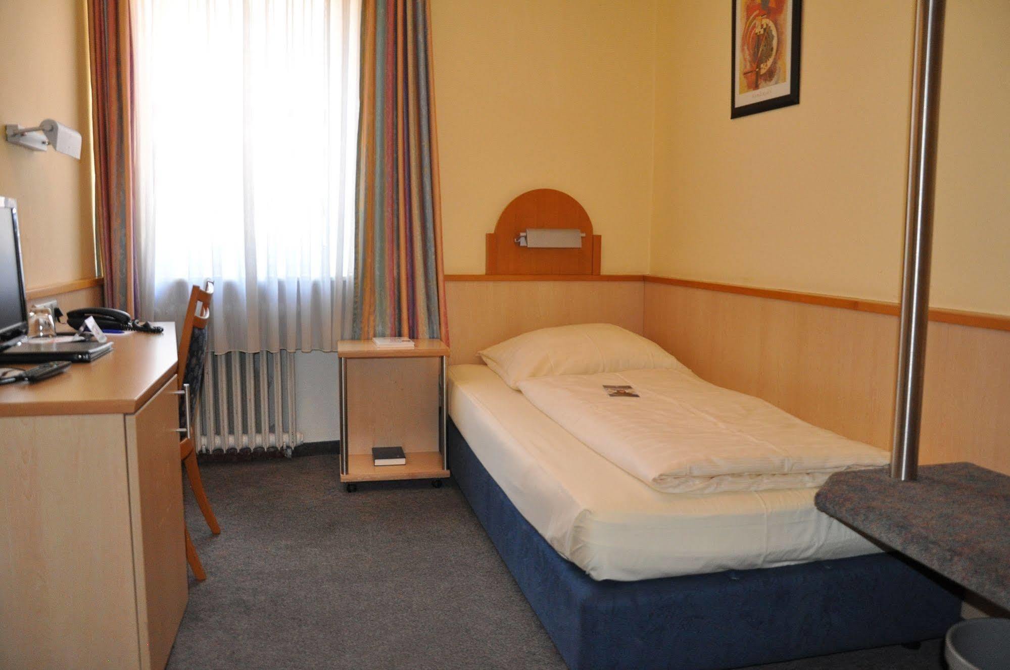 City Partner Hotel Strauss Wurzburg Luaran gambar